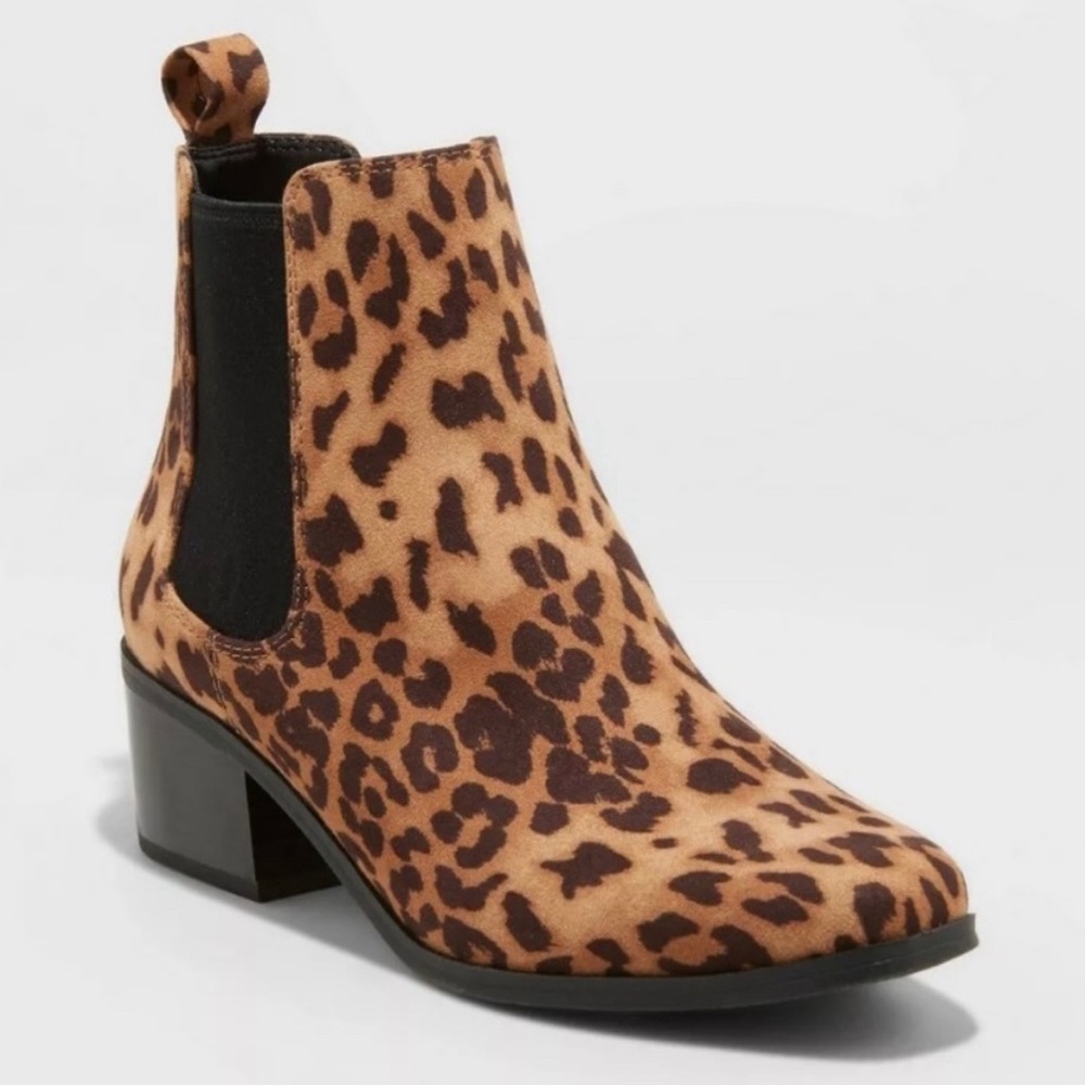 A New Day™ Women’s Ellie Chelsea Boots – Leopard Print